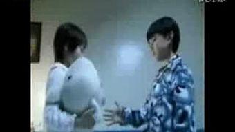 国产在线调教打屁股视频,揭秘现代情感教育新方式